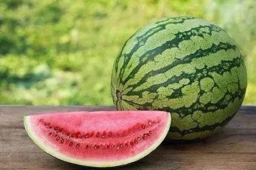 吃瓜还是吃西瓜好吃,吃瓜还是吃西瓜，谁才是美味之王？