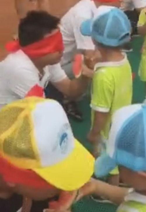 亲子吃瓜图片大全